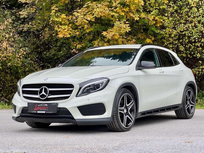 Gebraucht Mercedes GLA220 AMG 170 PS (125 kW) 2015 Weiß SUV