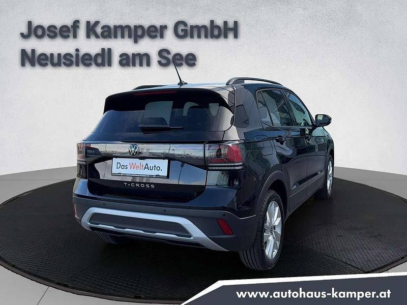 Gebraucht VW T-Cross 95 PS (69 kW) 2024 Schwarz  metallicperleffektno SUV