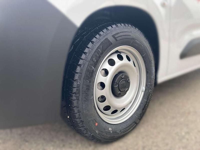 Gebraucht Fiat e-Doblò 100 kW (136 PS) 2022 Weiß Van / Kleinbus