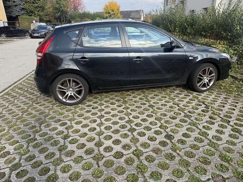 Gebraucht Hyundai i30 Classic 90 PS (66 kW) 2010 Kombi