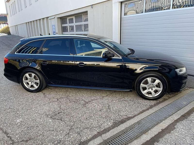 Gebraucht Audi A4 S-Line 150 PS (110 kW) 2015 Schwarz Kombi