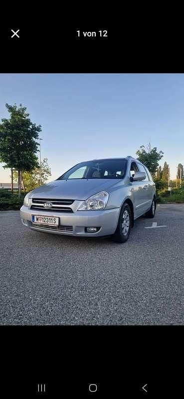 Silber Gebraucht 2007 Kia Carnival Active Van / Kleinbus | € 3.499 - Bild 1/4