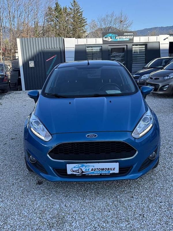Gebraucht Ford Fiesta Trend 95 PS (69 kW) 2017 Blau Kleinwagen