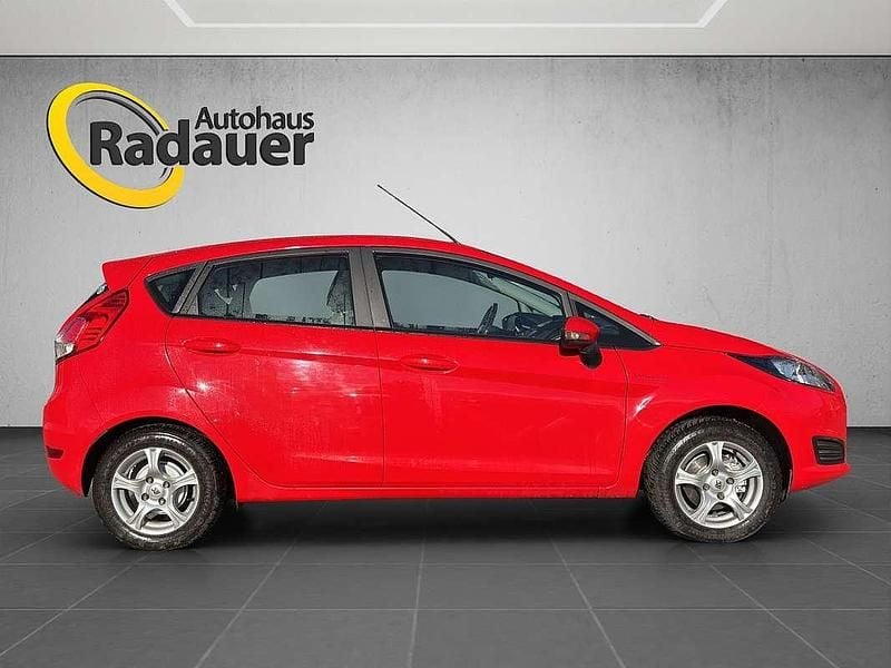 Gebraucht Ford Fiesta 80 PS (58 kW) 2014 Rot Limousine