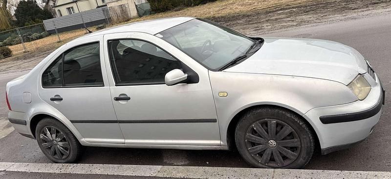 Gebraucht VW Bora Comfortline 90 PS (66 kW) 1999 Limousine