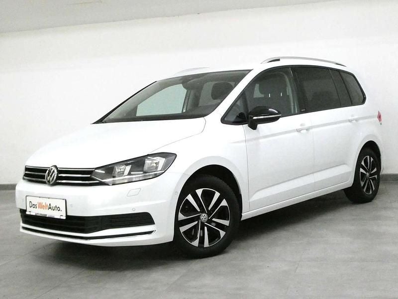 Weiß Gebraucht 2019 VW Touran Comfortline Van / Kleinbus | € 23.490 (Fairer Preis) - Bild 1/4