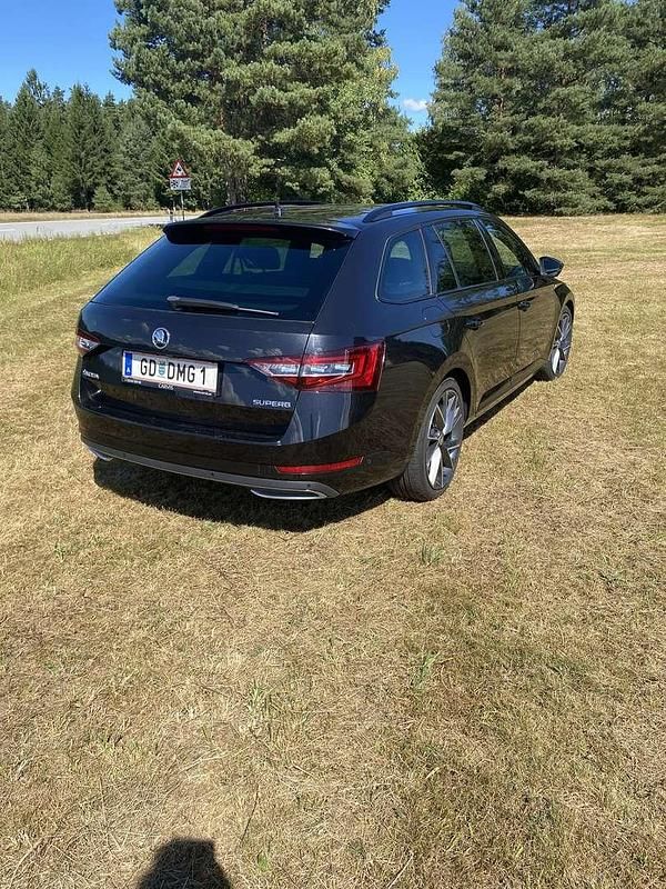 Gebraucht Skoda Superb SportLine 150 PS (110 kW) 2019 Kombi
