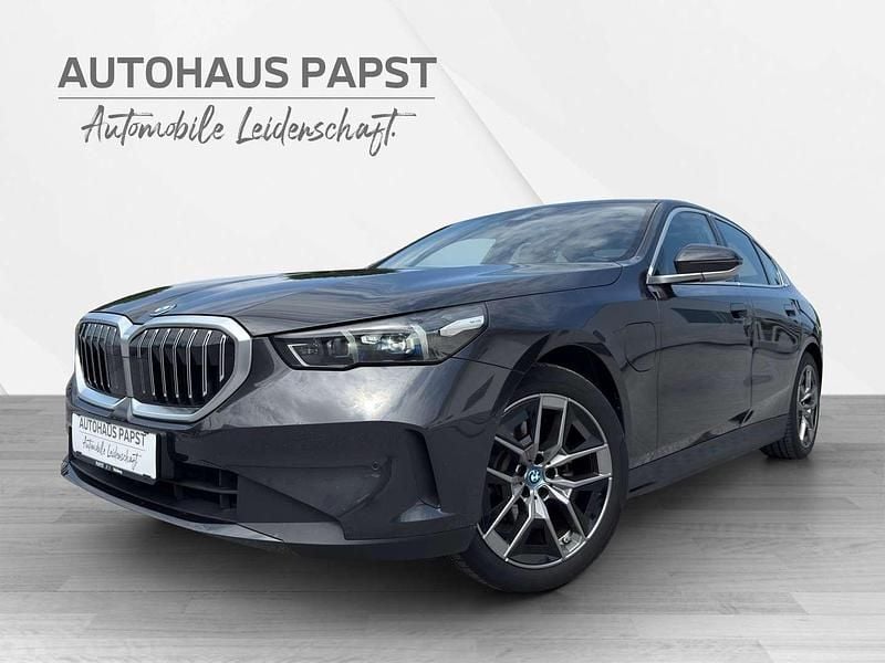 Gebraucht BMW 530 190 PS (139 kW) 2024 Grau Limousine