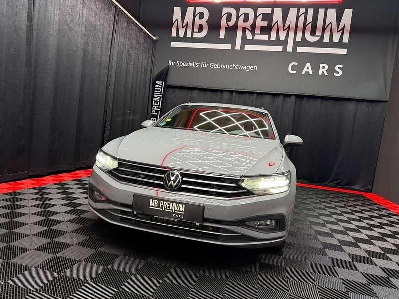 Gebraucht VW Passat Business 122 PS (89 kW) 2022 Grau Kombi