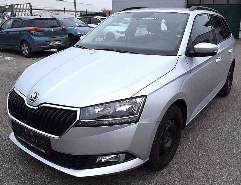 Gebraucht Skoda Fabia Ambition 95 PS (69 kW) 2021 Grau Kombi