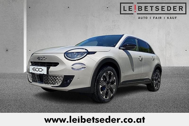 Gebraucht Fiat 600E La Prima 114 kW (156 PS) 2025 Beige SUV