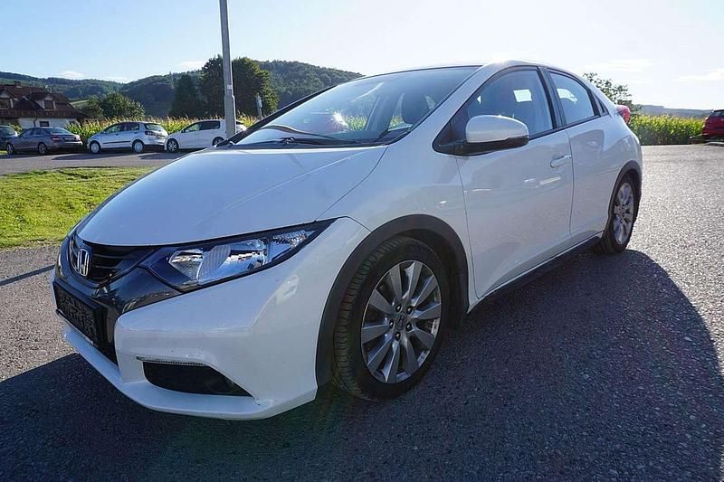 Gebraucht Honda Civic Sport 99 PS (72 kW) 2014 Weiß Limousine