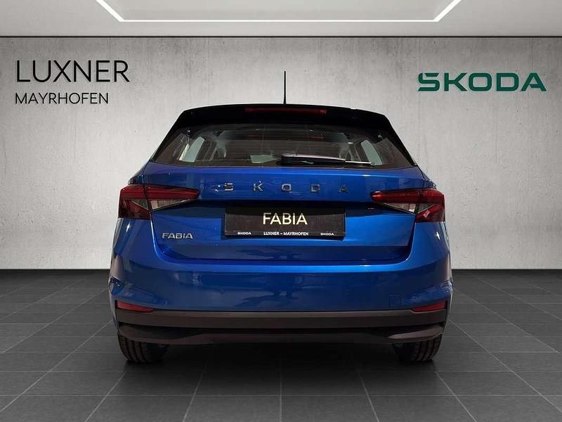 Neu Skoda Fabia Selection 95 PS (69 kW) 2025 Mittelblau  metallic Kleinwagen