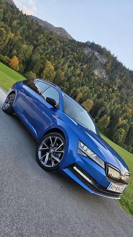 Blau Gebraucht 2021 Skoda Superb SportLine Kombi | € 27.500 (Etwas zu teuer) - Bild 1/4