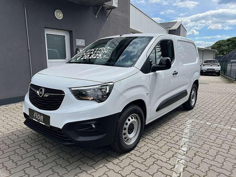 Weiß Gebraucht 2024 Opel Combo-e Life Basis Kombi | € 23.998 (Fairer Preis) - Bild 1/4