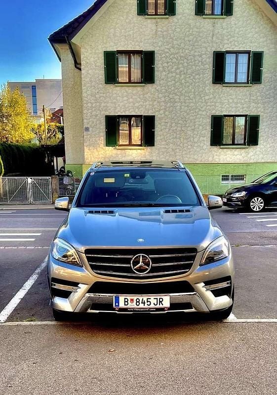Gebraucht 2012 Mercedes ML350 SUV | € 26.000 (Etwas zu teuer) - Bild 1/4