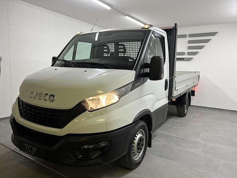 Gebraucht Iveco Daily 136 PS (100 kW) 2021 Weiß Van