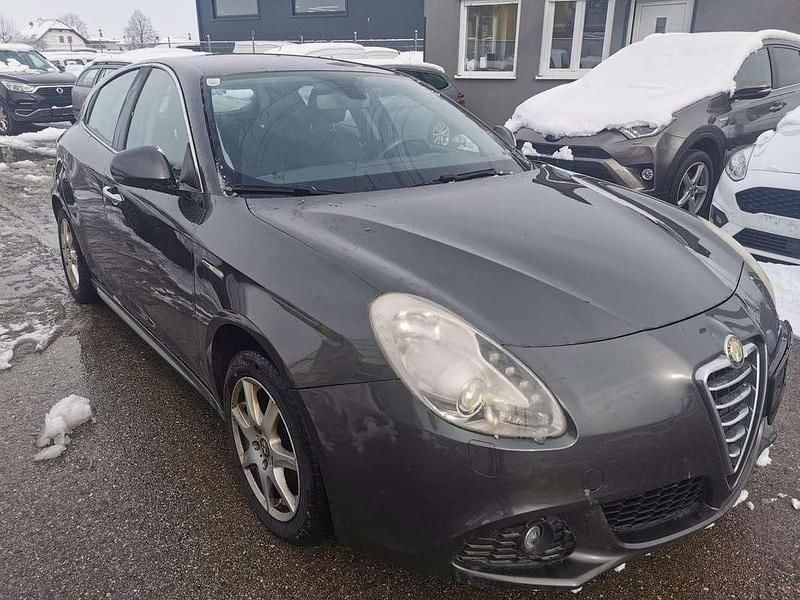 Gebraucht Alfa Romeo Giulietta Turismo 120 PS (88 kW) 2011 Grau Kleinwagen