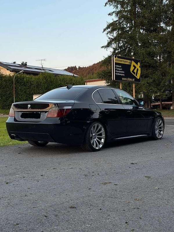 Gebraucht BMW 530 M Sport 218 PS (160 kW) 2004 Schwarz Limousine