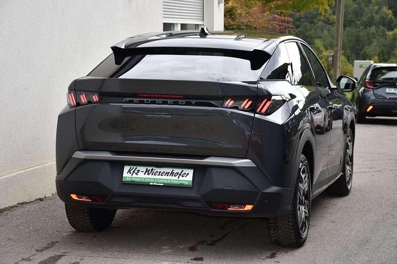 Gebraucht Peugeot 3008 Allure 136 PS (100 kW) 2024 Grau SUV
