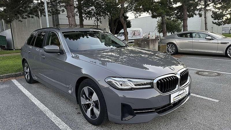 Gebraucht BMW 520 Performance 190 PS (139 kW) 2020 Grau Kombi