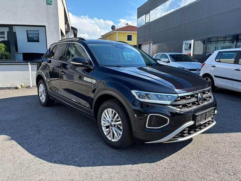 Gebraucht VW T-Roc Life 116 PS (85 kW) 2024 Schwarz SUV