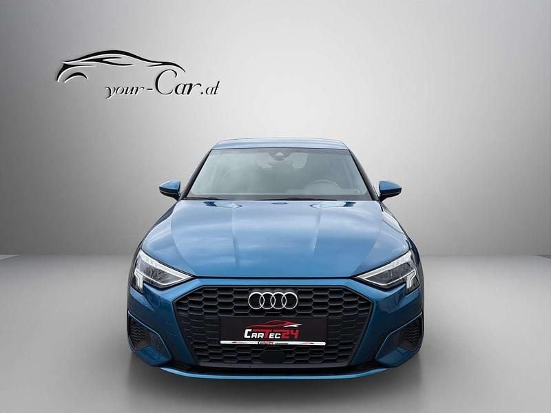 Gebraucht Audi A3 Sportback Comfort 110 PS (80 kW) 2021 Blau Kleinwagen