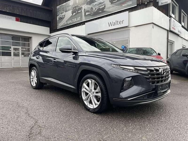 Gebraucht Hyundai Tucson 180 PS (132 kW) 2022 Grau SUV