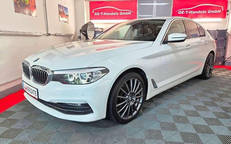 Weiß Gebraucht 2018 BMW 520 Exclusive Limousine | € 23.111 (Superpreis) - Bild 1/4