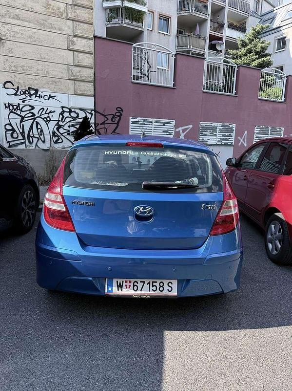 Gebraucht Hyundai i30 Comfort 105 PS (77 kW) 2010 Kombi