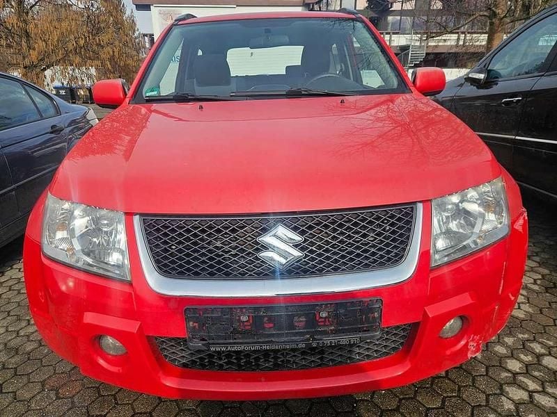 Gebraucht Suzuki Grand Vitara 129 PS (94 kW) 2008 Rot SUV