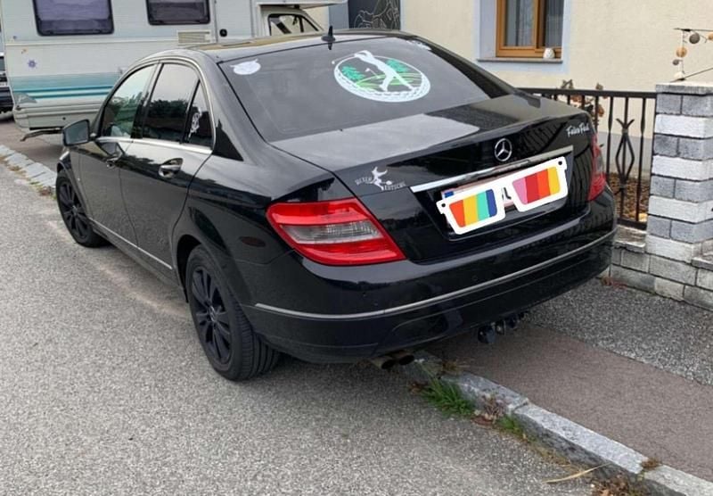 Gebraucht Mercedes C180 Avantgarde 156 PS (114 kW) 2009 Schwarz Limousine