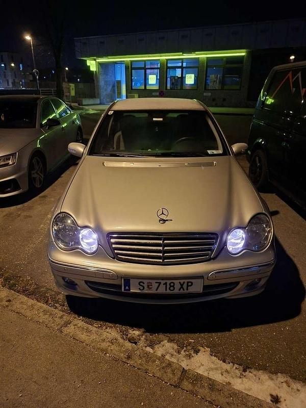 Gebraucht Mercedes C200 Classic 122 PS (89 kW) 2004 Limousine