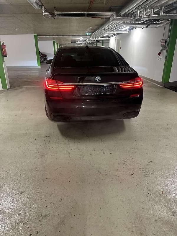 Gebraucht BMW 730 265 PS (194 kW) 2016 Limousine