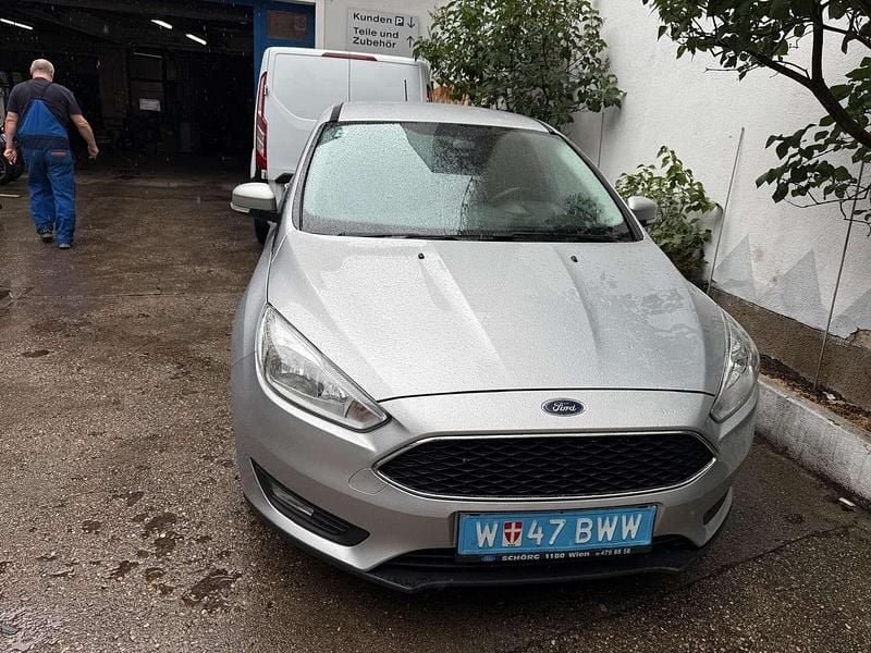 Gebraucht Ford Focus Trend 95 PS (69 kW) 2018 Silber Kombi