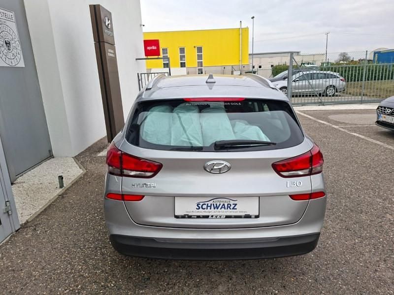 Gebraucht Hyundai i30 116 PS (85 kW) 2021 Silber Kombi