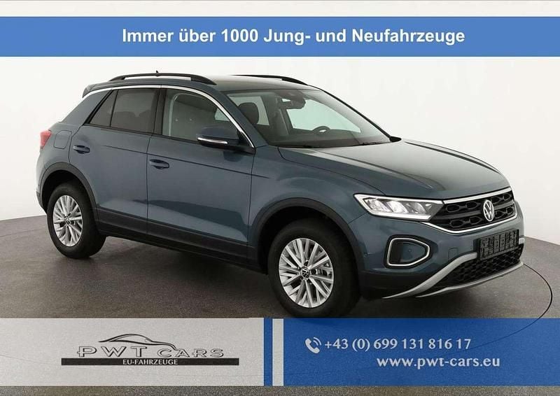 Blau Neu 2025 VW T-Roc Life SUV | € 34.038 (Guter Preis) - Bild 1/4