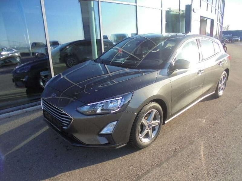 Grau Gebraucht 2019 Ford Focus Trend Limousine | € 12.900 (Guter Preis) - Bild 1/4
