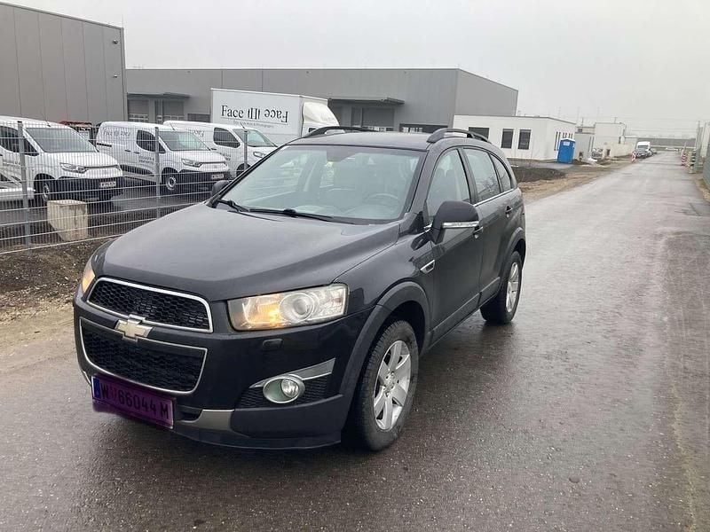 Schwarz Gebraucht 2013 Chevrolet Captiva SUV | € 5.999 - Bild 1/4