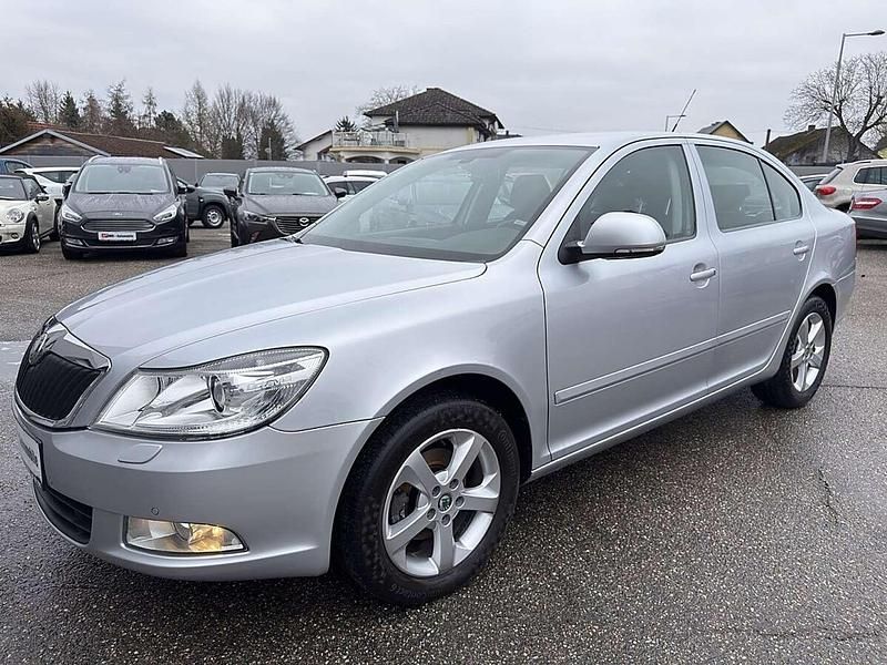 Gebraucht Skoda Octavia Elegance 122 PS (89 kW) 2010 Silber Limousine