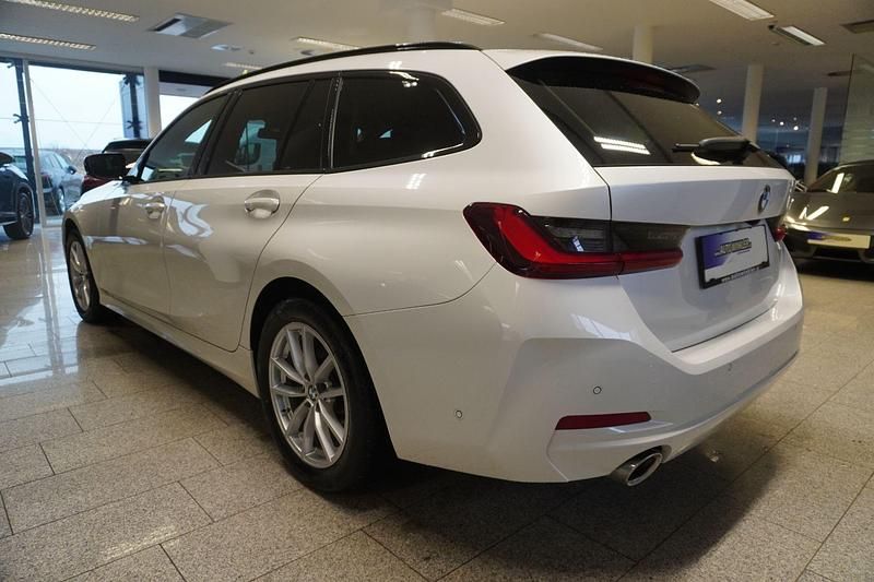 Gebraucht BMW 320 190 PS (139 kW) 2023 Weiss Kombi