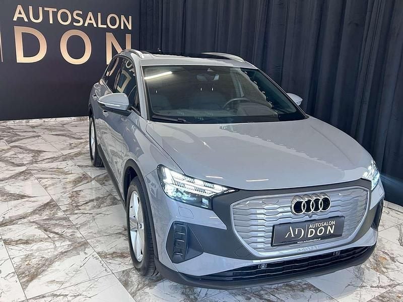 Grau Gebraucht 2024 Audi Q4 e-tron Business SUV | € 41.490 (Superpreis) - Bild 1/4