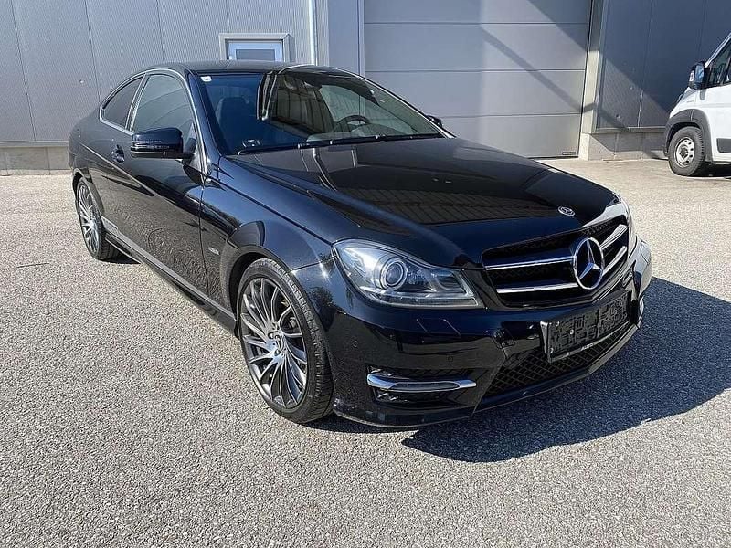 Gebraucht Mercedes C220 170 PS (125 kW) 2015 Schwarz Coupé