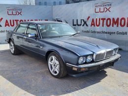 Jaguar XJ6