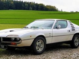 Alfa Romeo Montreal