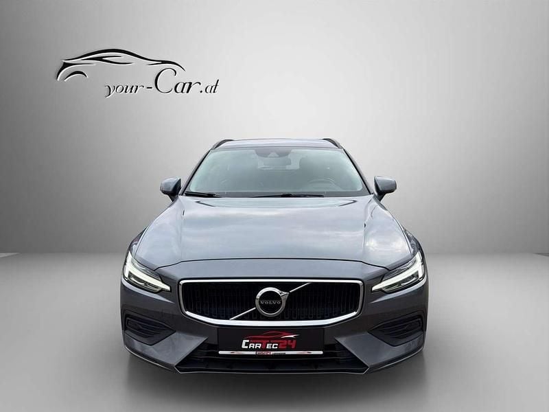 Gebraucht Volvo V60 Momentum 150 PS (110 kW) 2020 Grau Kombi