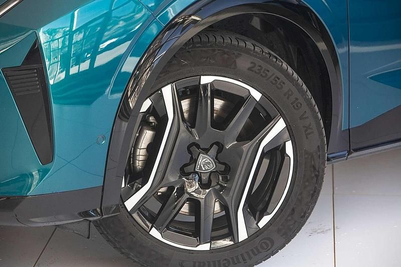 Gebraucht Peugeot e-3008 GT 157 kW (214 PS) 2025 Blau SUV