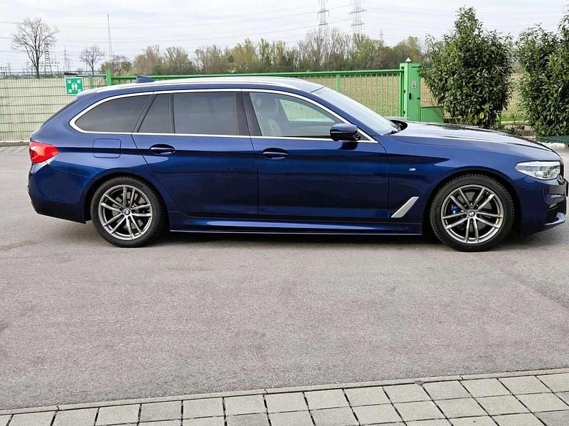 Gebraucht BMW 530 M Sport 265 PS (194 kW) 2020 Blau Kombi