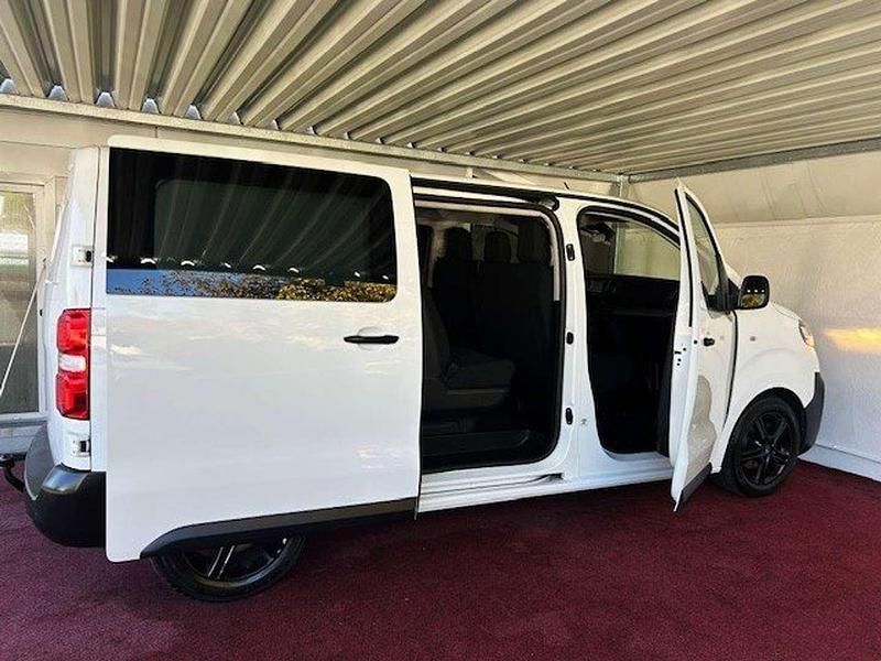 Weiß Gebraucht 2022 Opel Vivaro Edition Van / Kleinbus | € 26.880 (Fairer Preis) - Bild 1/4