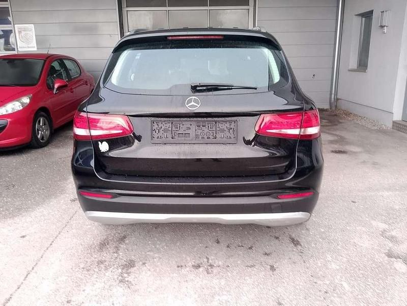 Gebraucht Mercedes GLC250 204 PS (150 kW) 2015 Schwarz SUV
